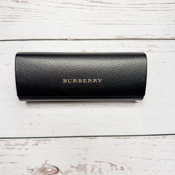 Burberry Accessories - Burberry Sunglass Case